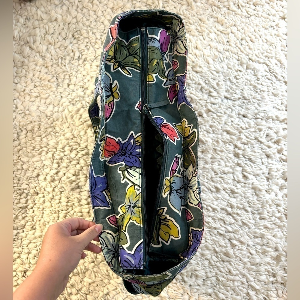 Vera Bradley large floral quilted tote purse - Picture 8 of 16